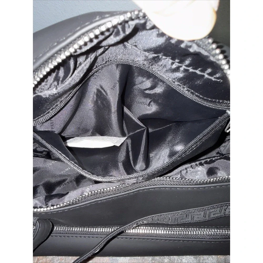 NWOT Versace Parfums Black Double Zip Toiletry Travel Bag Greek Key Strap